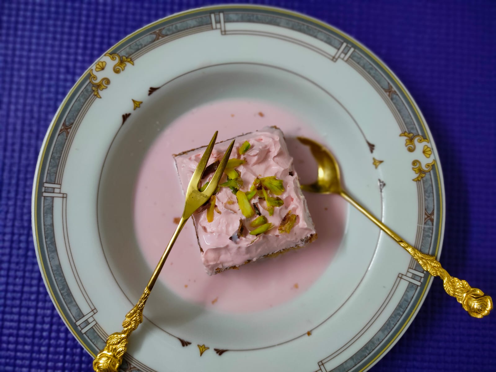 ROSE PISTACHIO BROWNIES