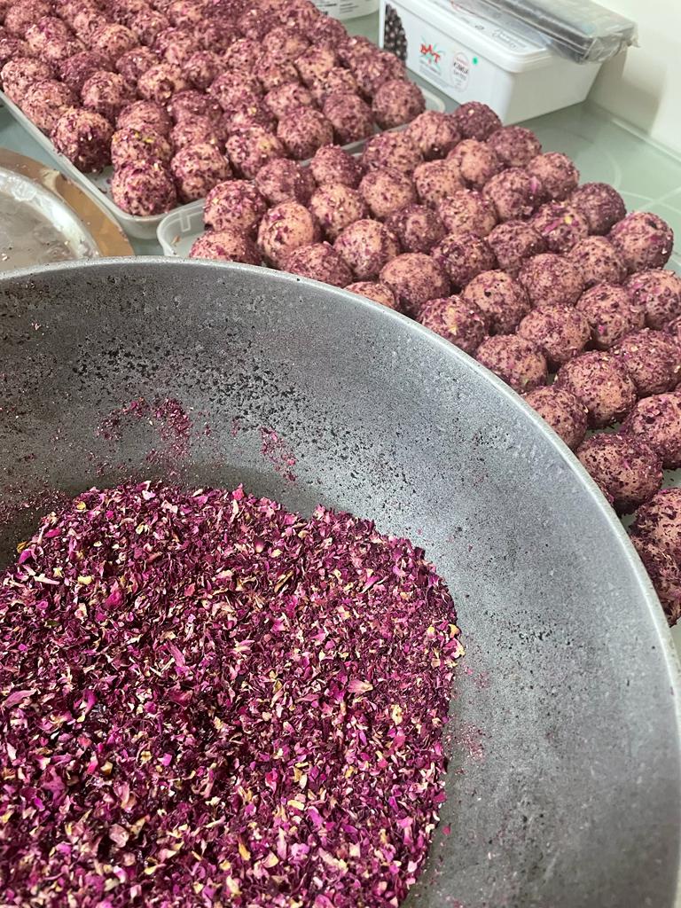 ROSE PISTACHIO LADOO